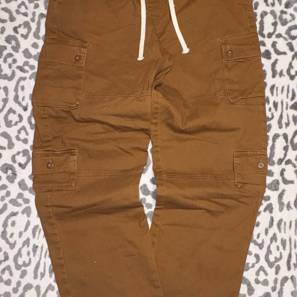 No Boundaries Tan Cargo Pants for Men